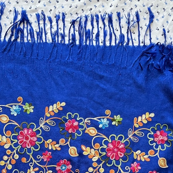 Mexican Embroidered Scarf - Picture 4 of 6